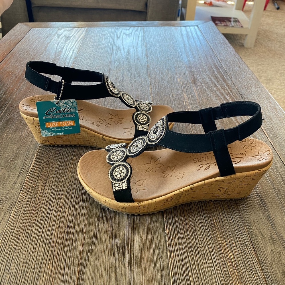 Skechers Wedge Sandals NWT - Picture 3 of 11